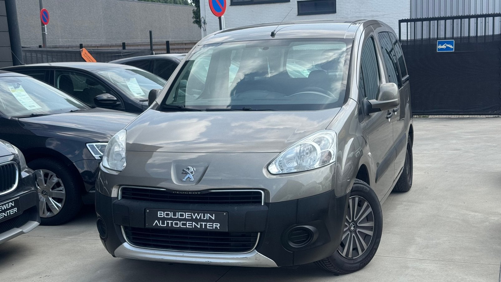 Peugeot Partner 1.6Benzine 2013 151.xxxkm Gekeurd Verkoop, Voorwielaandrijving, Stof, Zwart, https://public.car-pass.be/vhr/23fa4b84-61da-4ac4-85e5-6b2145702be9