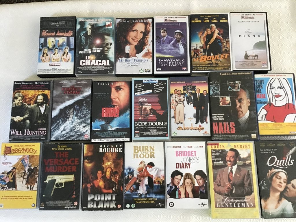 20 video's actie/avontuur en 20 kindervideo's aan 1 euro, Cd's en Dvd's, Ophalen of Verzenden, Zo goed als nieuw