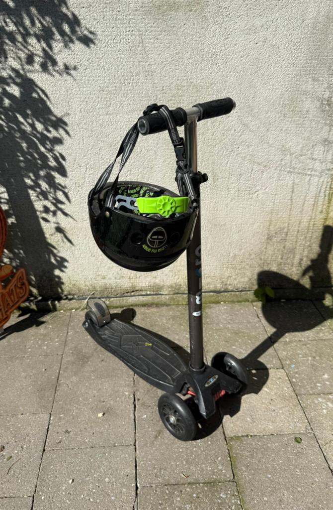 Micro Maxi Deluxe driewieler step + nutcase helm, Ophalen of Verzenden, Gebruikt