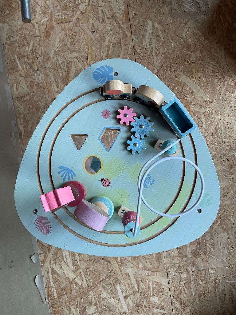 Houten activiteitentafel baby/peuter, Enlèvement, Utilisé