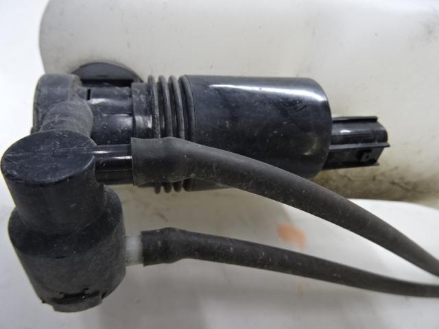 LAVE-GLACE POMPE AVANT Ford Fiesta 6 (JA8) (01-2008/01-2018), Mevr. I. Hauben, Rue de l'Espoir 34 34
4030  GRIVEGNÉE, BE, Info@Collignon.be