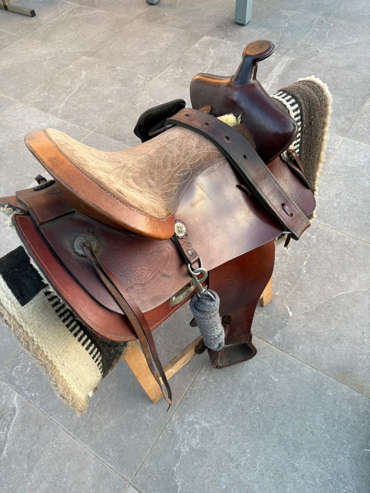 60 euro Westernzadel met deken, Étriers inclus, Récréation, Enlèvement, Utilisé