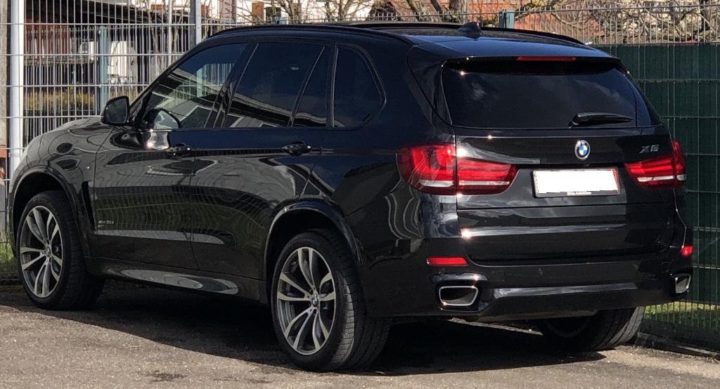 BMW X5 30d xDrive M Sport package - Black, Auto's, BMW, Automaat, Panoramadak, Zwart, Leder