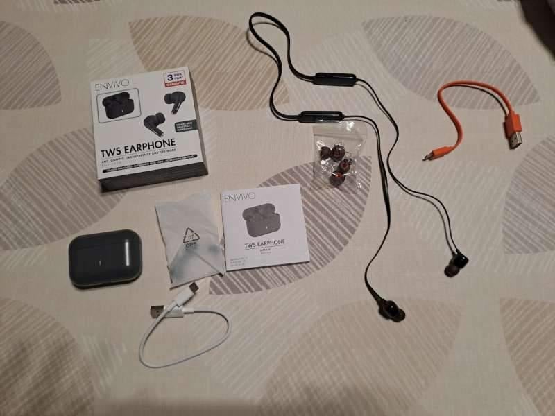 JBL T110BT en Envivo in-ear Bluetooth oortjes, Telecommunicatie, Mobiele telefoons | Oordopjes, In gehoorgang (in-ear), JBL, Bluetooth