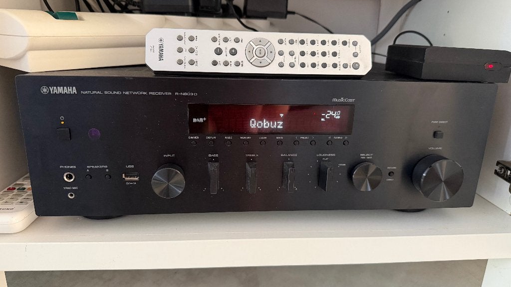 YAMAHA RN-803D. Black, TV, Hi-fi & Vidéo, Enlèvement ou Envoi, Yamaha, 60 à 120 watts, Comme neuf