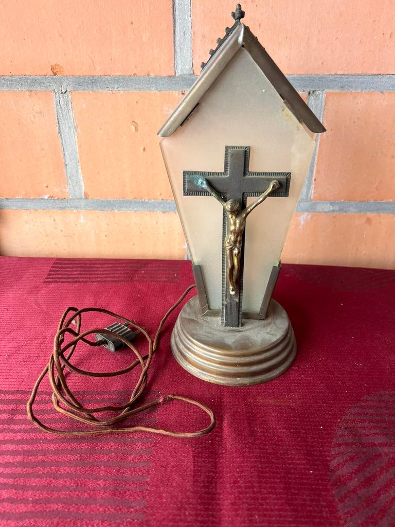 Lamp met jesus aan het kruis, Antiek en Kunst, Antiek | Religieuze voorwerpen, Ophalen of Verzenden