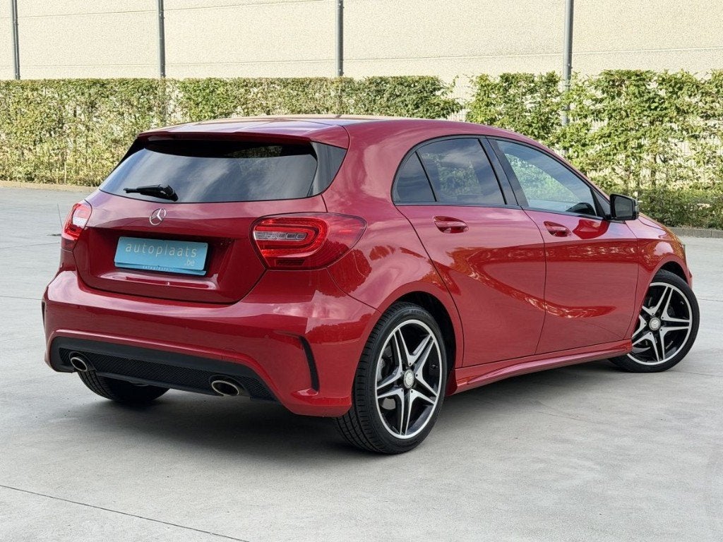 Mercedes A180 AMG Sport 48349km, Auto's, Mercedes-Benz, 90 kW, Dealer onderhouden, Bedrijf, 5 deurs