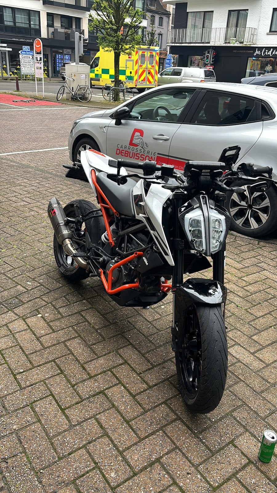 Ktm duke 125 en panne et toute démonter, Occasion, 125 cm³, Particulier, 1 cylindre