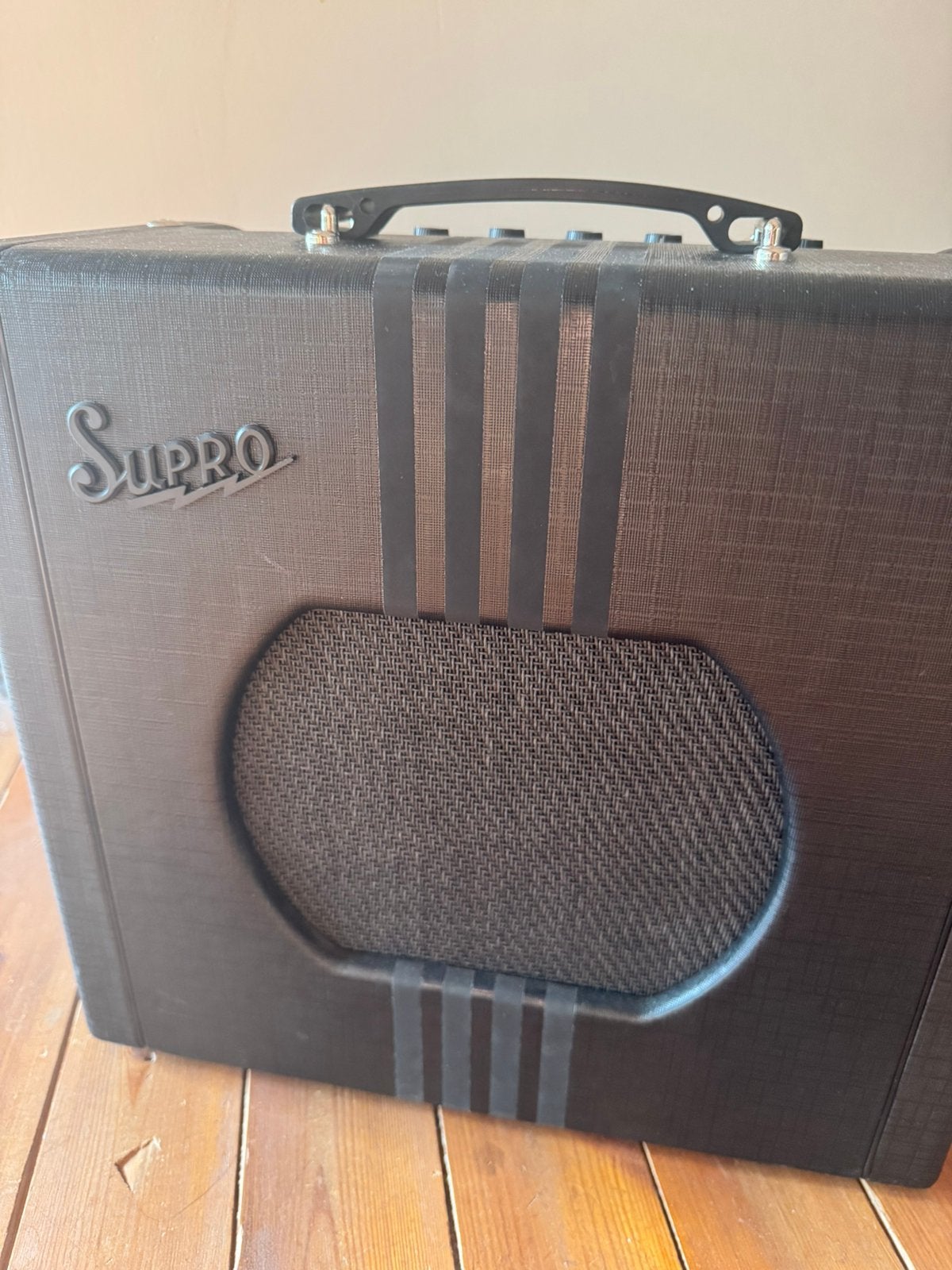 Supro Delta King 10, Musique & Instruments, Enlèvement ou Envoi, Comme neuf, Guitare