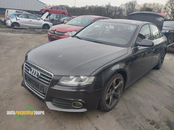 Pare-brise d'un Audi A4, -, -, 3 mois de garantie, Audi