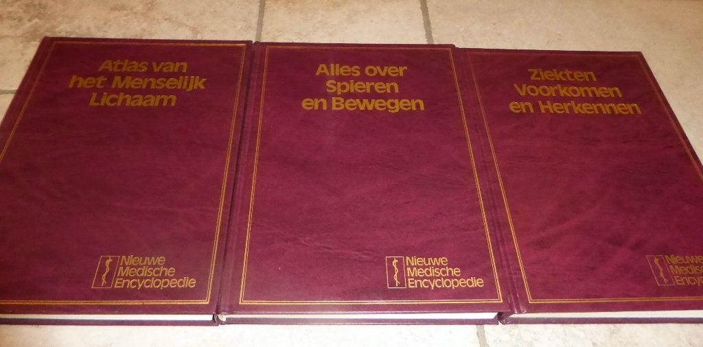 Nouvelle encyclopédie médicale/ 3 livres, Enlèvement, Comme neuf