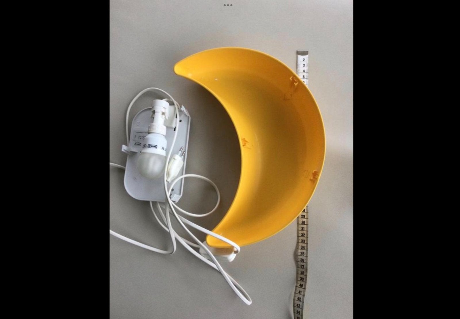 Gele muurlamp IKEA, Geel, Ophalen of Verzenden, Zo goed als nieuw, Ophangbaar