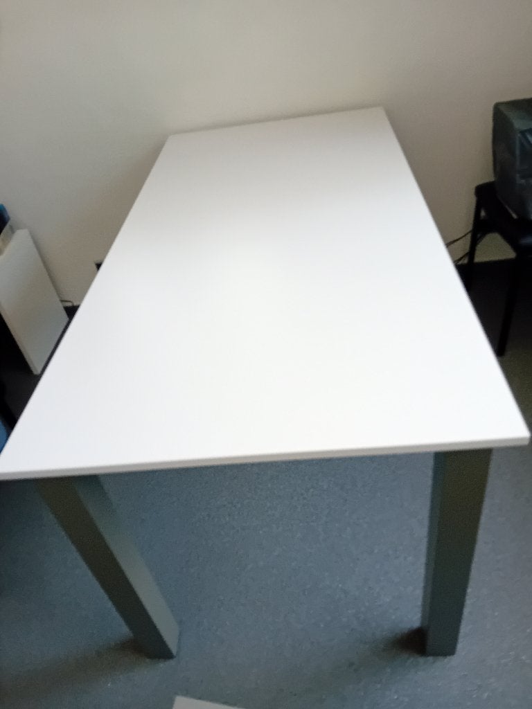 Witte  moderne tafel te koop, Ophalen, Overige houtsoorten, Gebruikt, 50 tot 100 cm