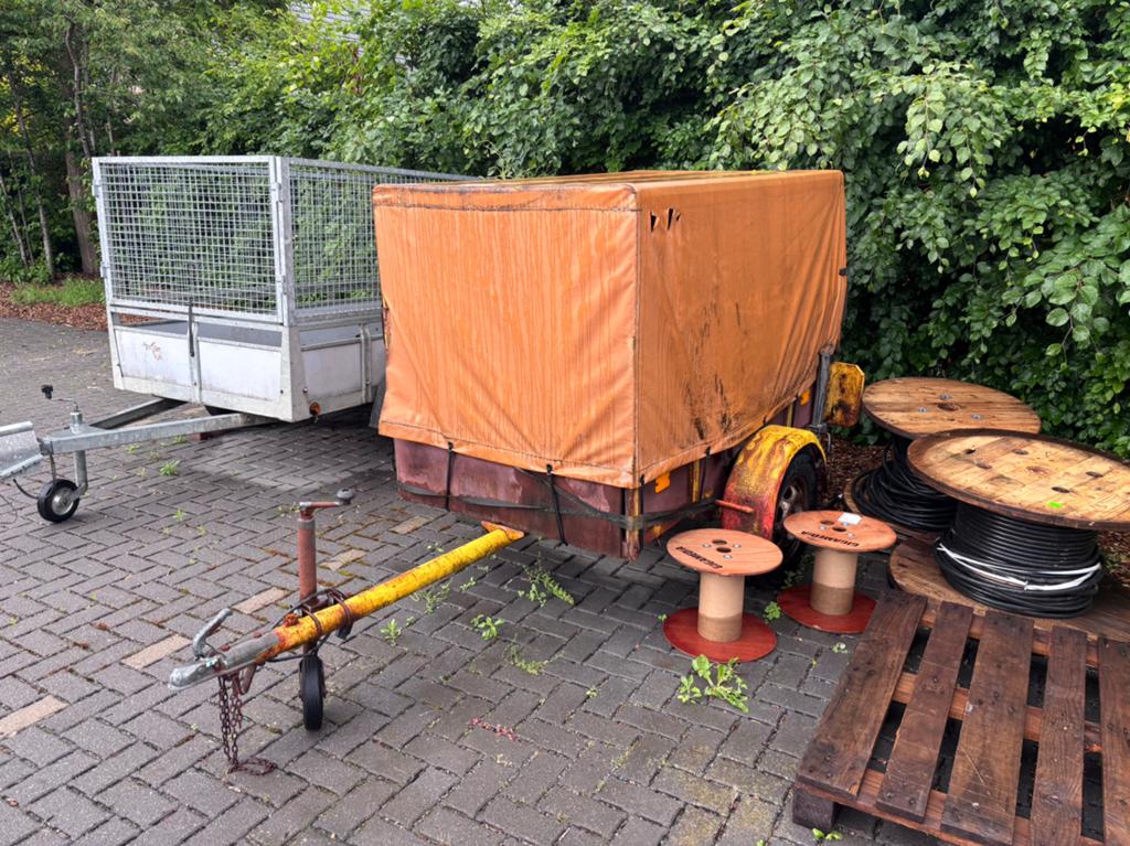 Aanhanwagen met huif 750kg, Enlèvement, Comme neuf