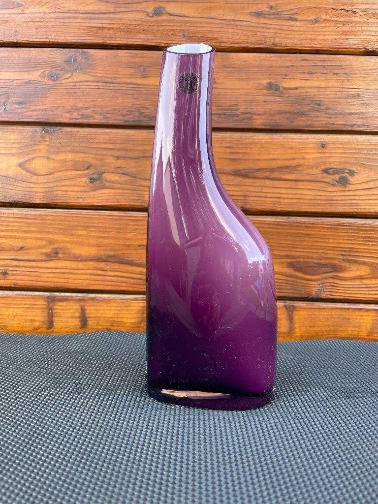 Vase de couleur lilas avec effet fluencé, Maison & Meubles, 29 cm, Fait main, Comme neuf, Verre