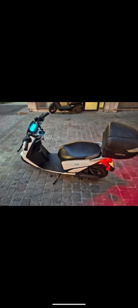 Scooter électrique Lifan 2021 2 batterie chargeur, Fietsen en Brommers, Ophalen, Elektrisch
