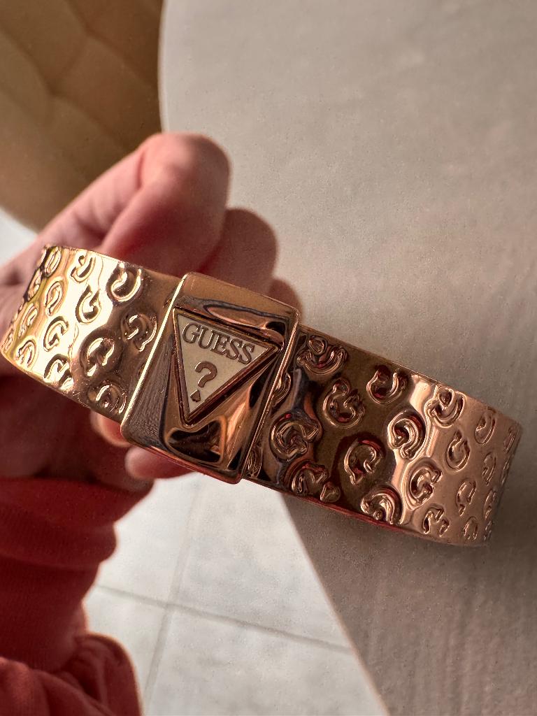 Bracelet rigide Guess, Bijoux, Sacs & Beauté, Enlèvement, Utilisé, Rose