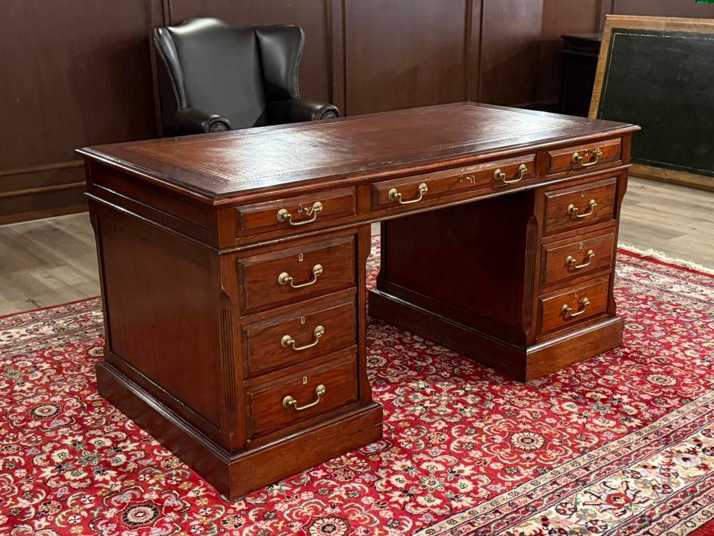 Klassiek Engels bureau #654, Huis en Inrichting, 160 cm, Hout, Bruin, Ophalen of Verzenden