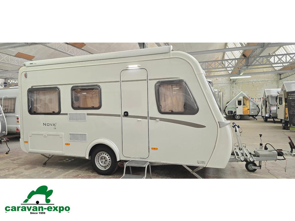 ERIBA NOVA 425 LIGHT, Caravans en Kamperen, Caravans, Bedrijf, 5 tot 6 meter, Eriba, Tot en met 4