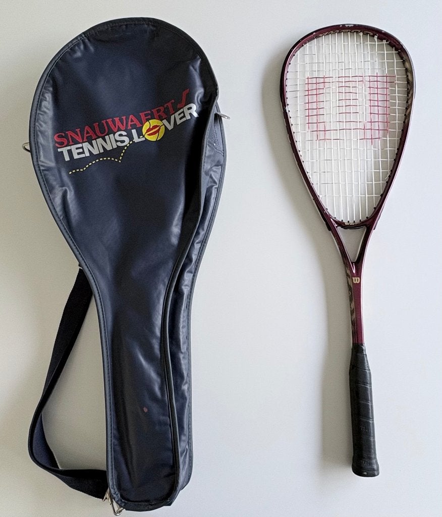 Wilson Cobra squash racket + tas, Sport en Fitness, Squash, Ophalen of Verzenden, Zo goed als nieuw, Racket, Met hoes