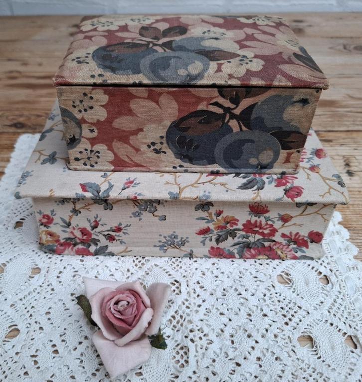 Nog 1 oude Franse brocante stoffen doosje, fruit, Ophalen of Verzenden