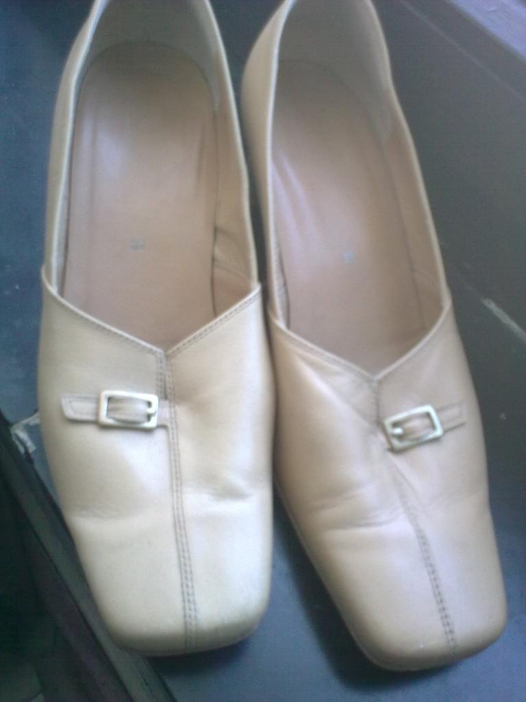 Souliers dame, Kleding | Dames, Schoenen, Ophalen, Zo goed als nieuw, Beige, Wandelschoenen