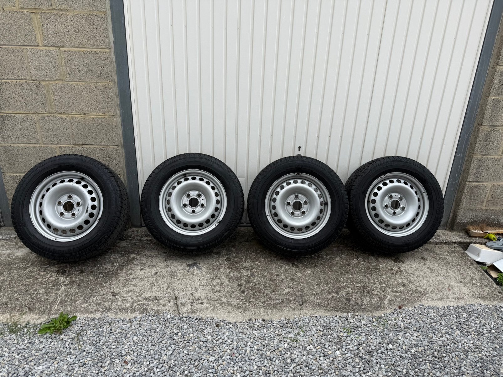 Winterkit met banden voor vw t5 t6 perfecte staat 16 inch, Ophalen, 16 inch, Winterbanden, Band(en)