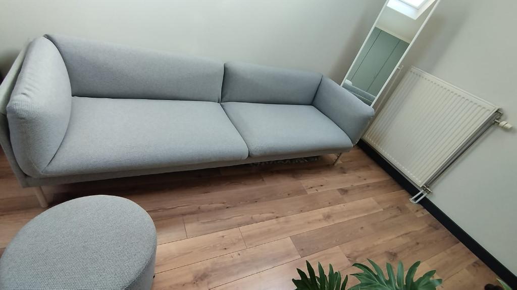 Bolia driezit zetel en poef, Maison & Meubles, Canapés | Salons, Comme neuf, Banc droit, Trois personnes, 200 à 250 cm, 75 à 100 cm