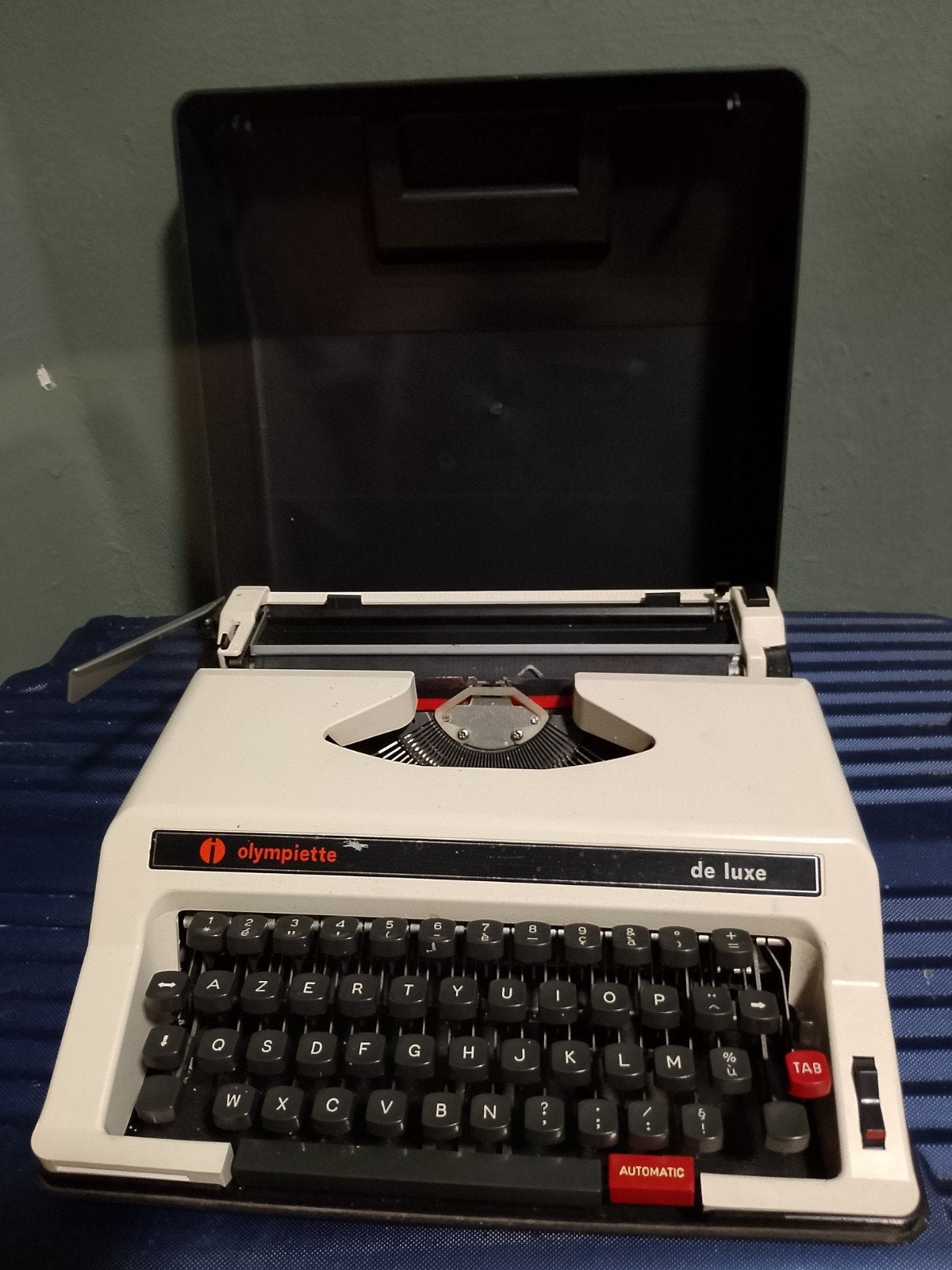 machine à écrire, Enlèvement