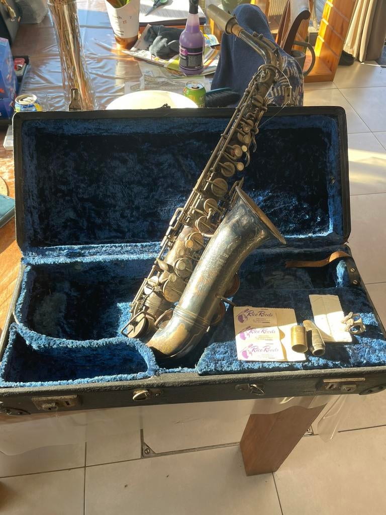 Antieke saxofoon Hawkes and Son uit 1920, Antiek en Kunst, Ophalen