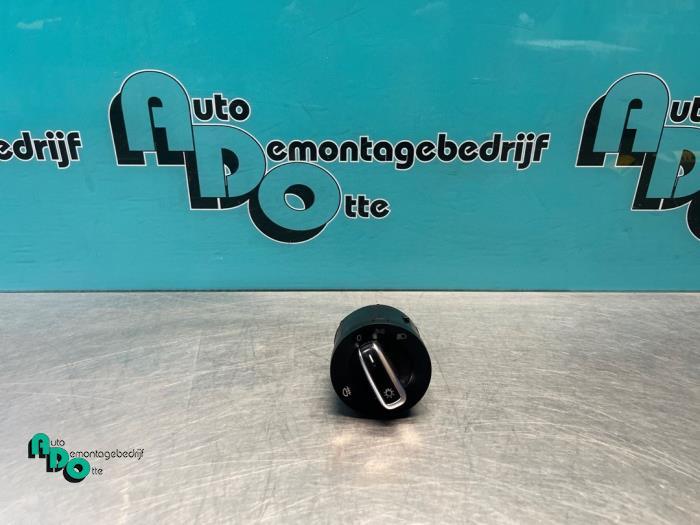 Licht Schakelaar van een Volkswagen Caddy (Caddy 04-), Gebruikt, -, Volkswagen, -