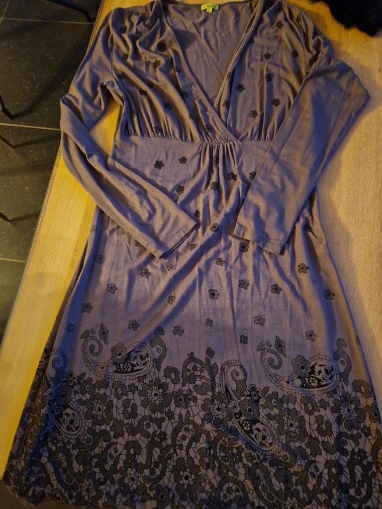 Lang bruin kleedje met zwarte bloem geborduurd merk K-design, Ophalen, Bruin, K-Design, Maat 36 (S)
