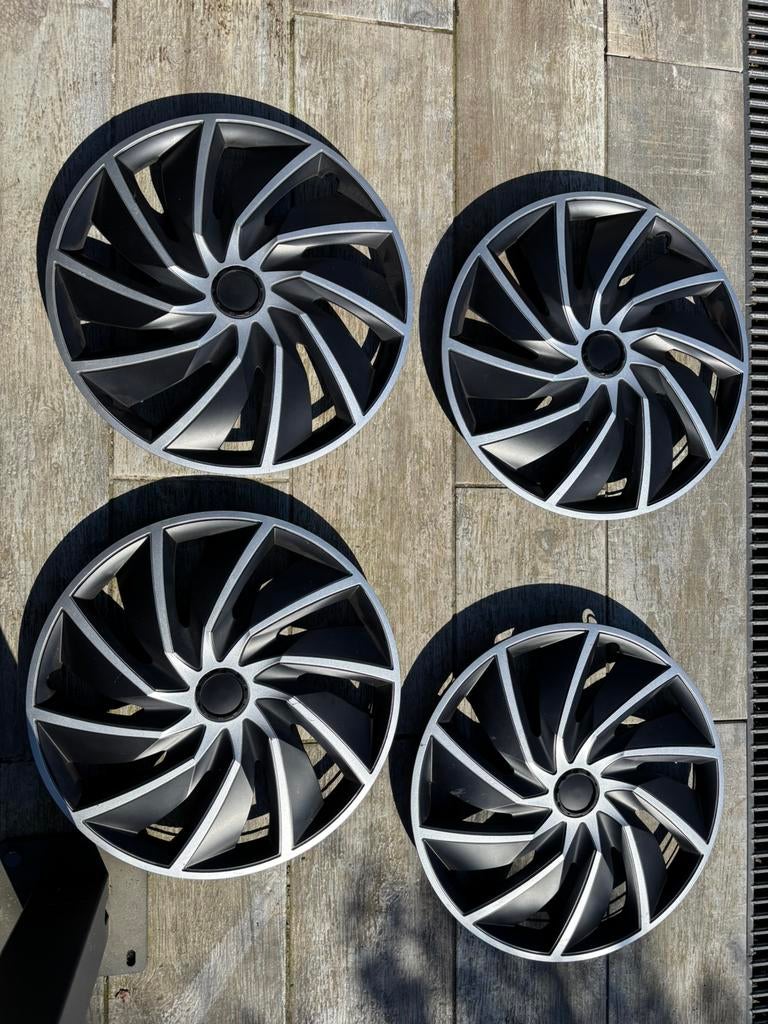 Wieldoppen 17 inch, Auto diversen, Wieldoppen, Ophalen, Zo goed als nieuw