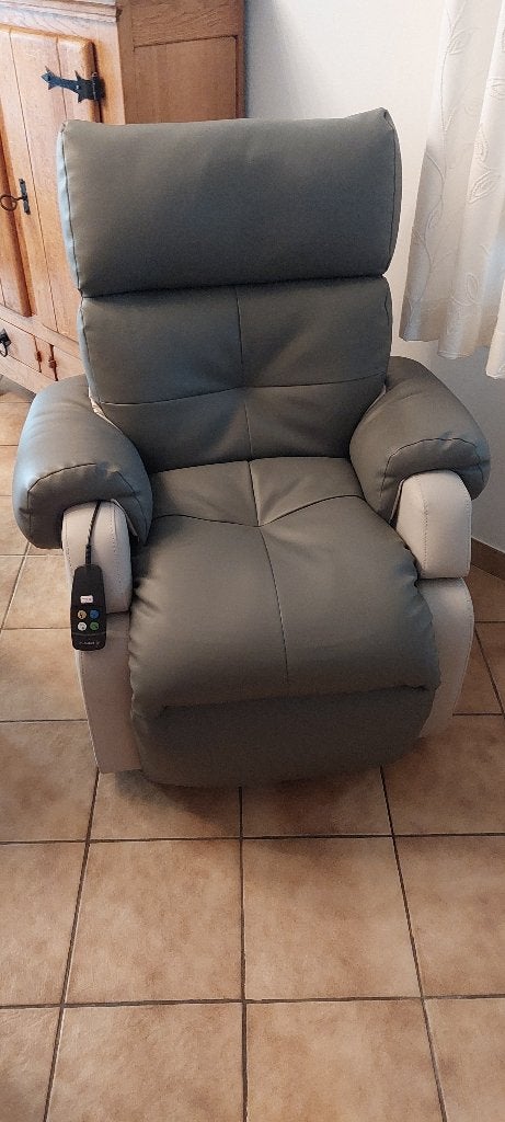 Fauteuil médicalisé, Maison & Meubles, Fauteuils, Enlèvement, Comme neuf, Synthétique, 75 à 100 cm