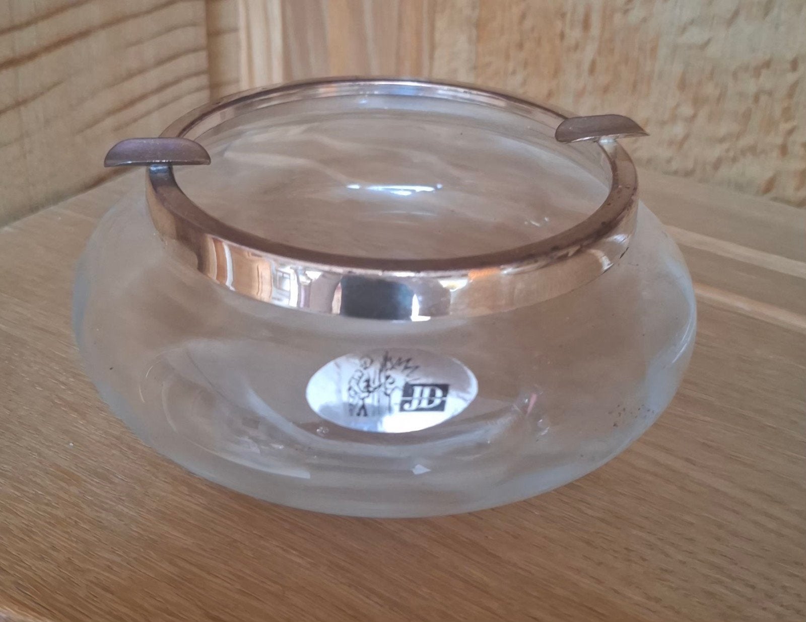 Cendrier Vintage en verre moulé avec monture cerclée métal, Enlèvement