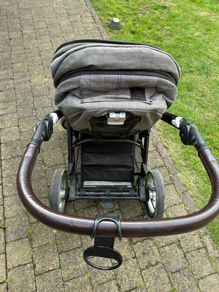 Buggy Mutsy, Kinderen en Baby's, Kinderwagens en Combinaties, Ophalen, Zo goed als nieuw