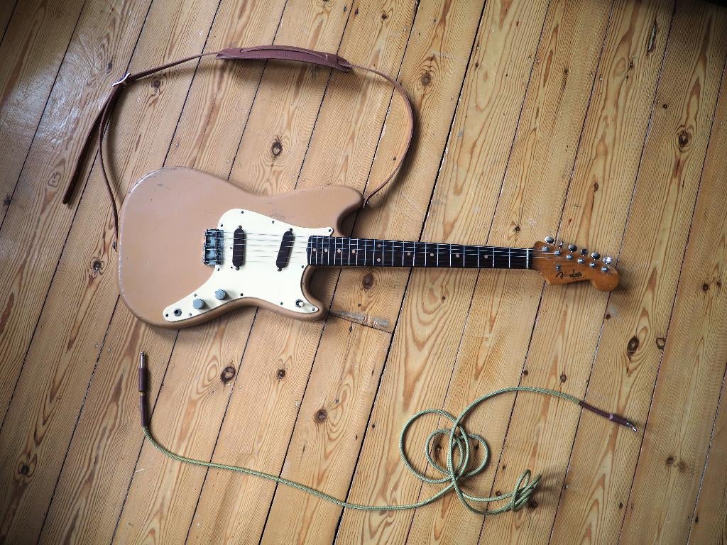 1960 FENDER DUO-SONIC - DESERT SAND, Ophalen, Gebruikt, Solid body, Fender