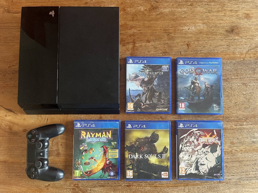 PlayStation 4 + 5 jeux, Consoles de jeu & Jeux vidéo, 500 GB, Enlèvement ou Envoi, Avec 1 manette, Comme neuf