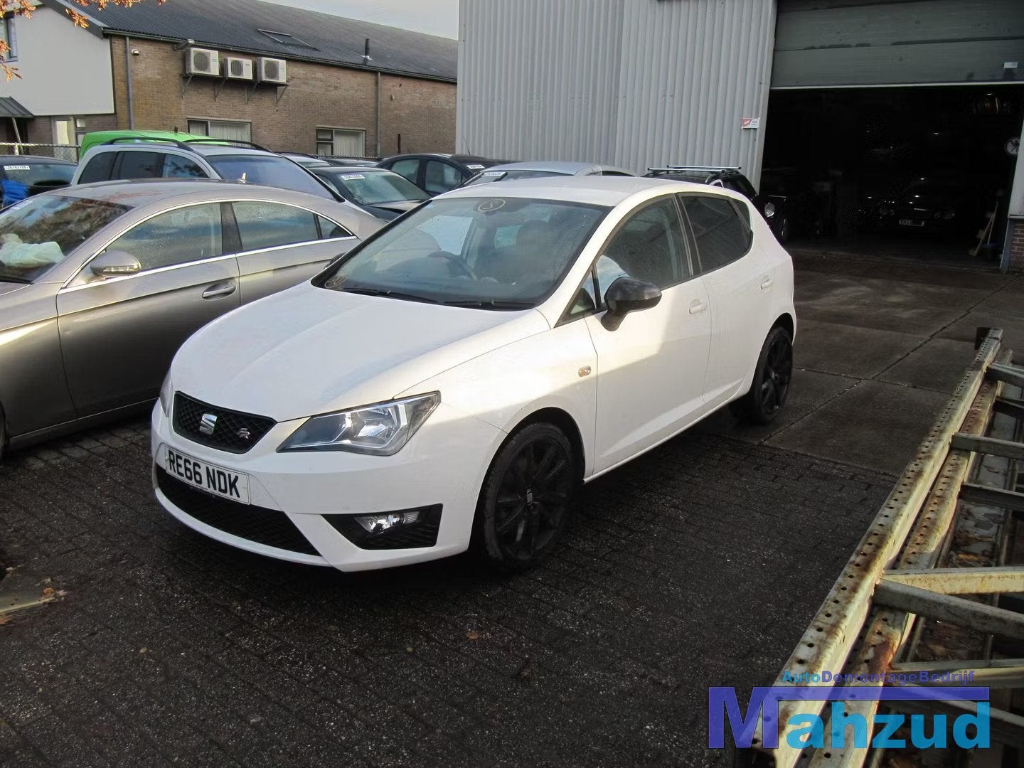 SEAT IBIZA 4 Wit LB9A Linker voor deur portier spiegel raam, Gebruikt, Autovia A-2, Km 585 585
08760  Martorell, ES, SEAT S.A.