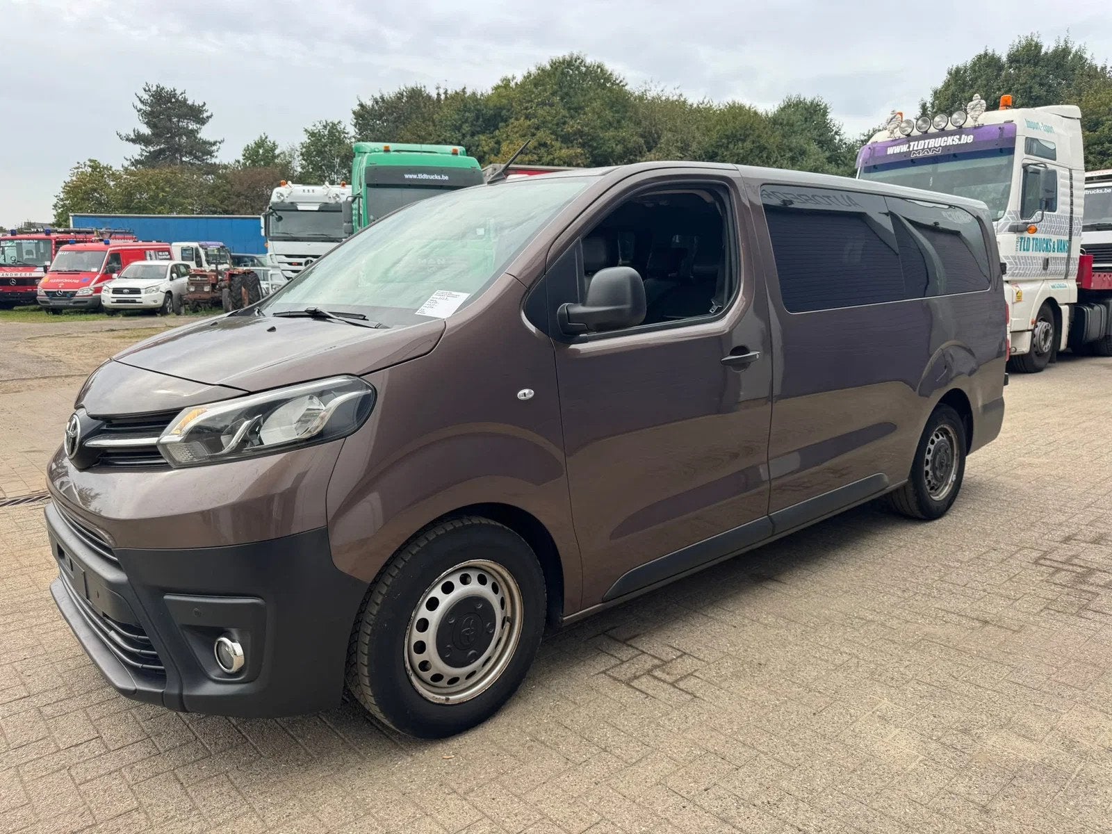 Toyota *PROACE-EURO6D-9SEATS* (bj 2020), Auto's, Overige merken, Bruin, 120 pk, 9 zetels