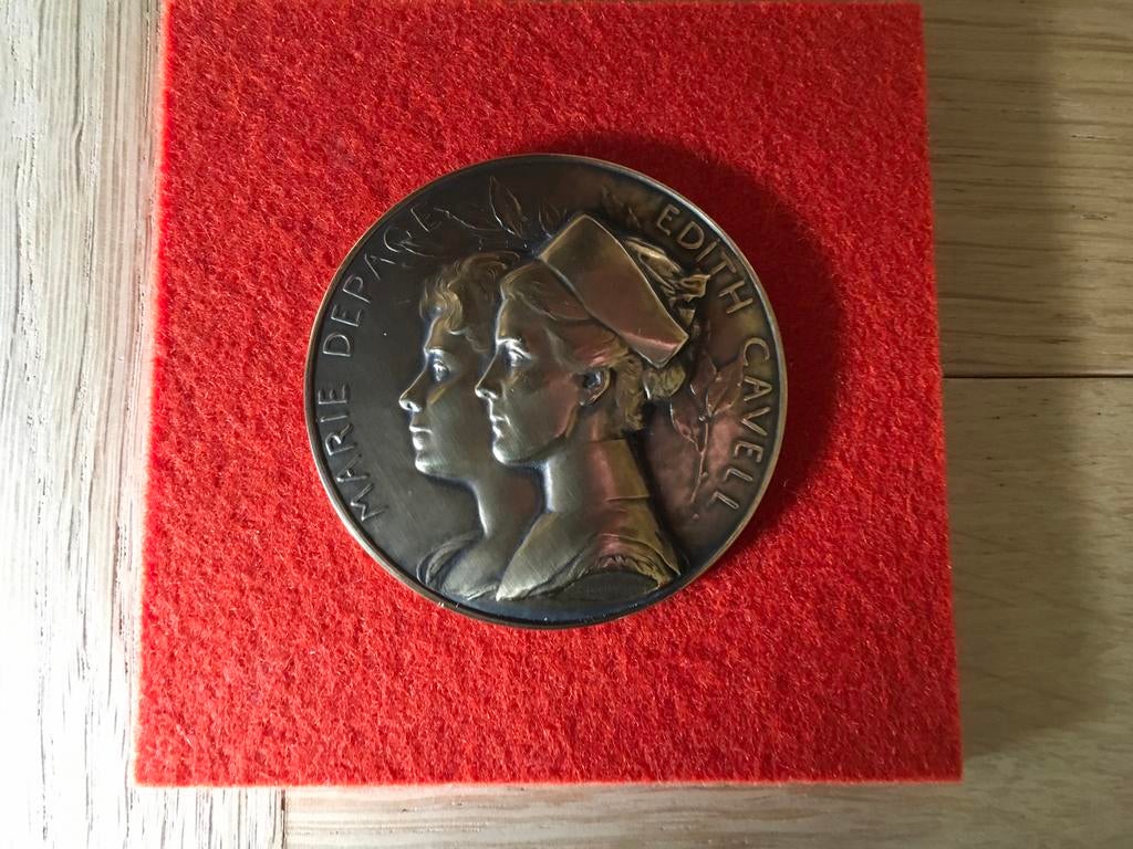 Medaille Marie Depage  Edith Cavell  1915, Ophalen of Verzenden, Brons