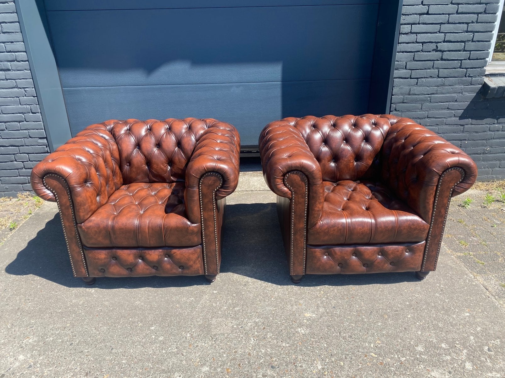 Twee prachtige Chesterfield club fauteuils bruin gevlamd, Ophalen of Verzenden, Zo goed als nieuw