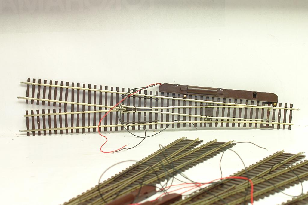 LIMA 4 gemotoriseerde schakelaars HO 930', Hobby en Vrije tijd, Gelijkstroom, Rails, Ophalen of Verzenden, Zo goed als nieuw