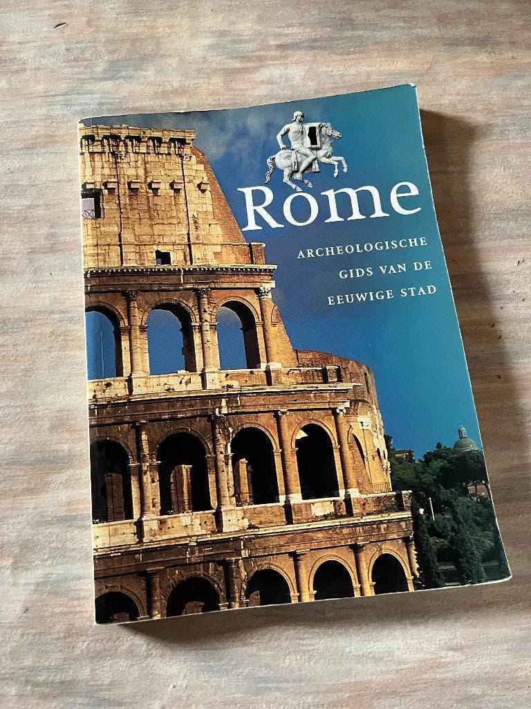 Rome: archeologische gids van de eeuwige stad, Ophalen of Verzenden, Zo goed als nieuw