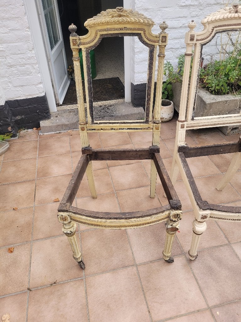 fauteuils Louis XVI à A DONNER, Ophalen, Louis XVI, Gebruikt, Minder dan 75 cm