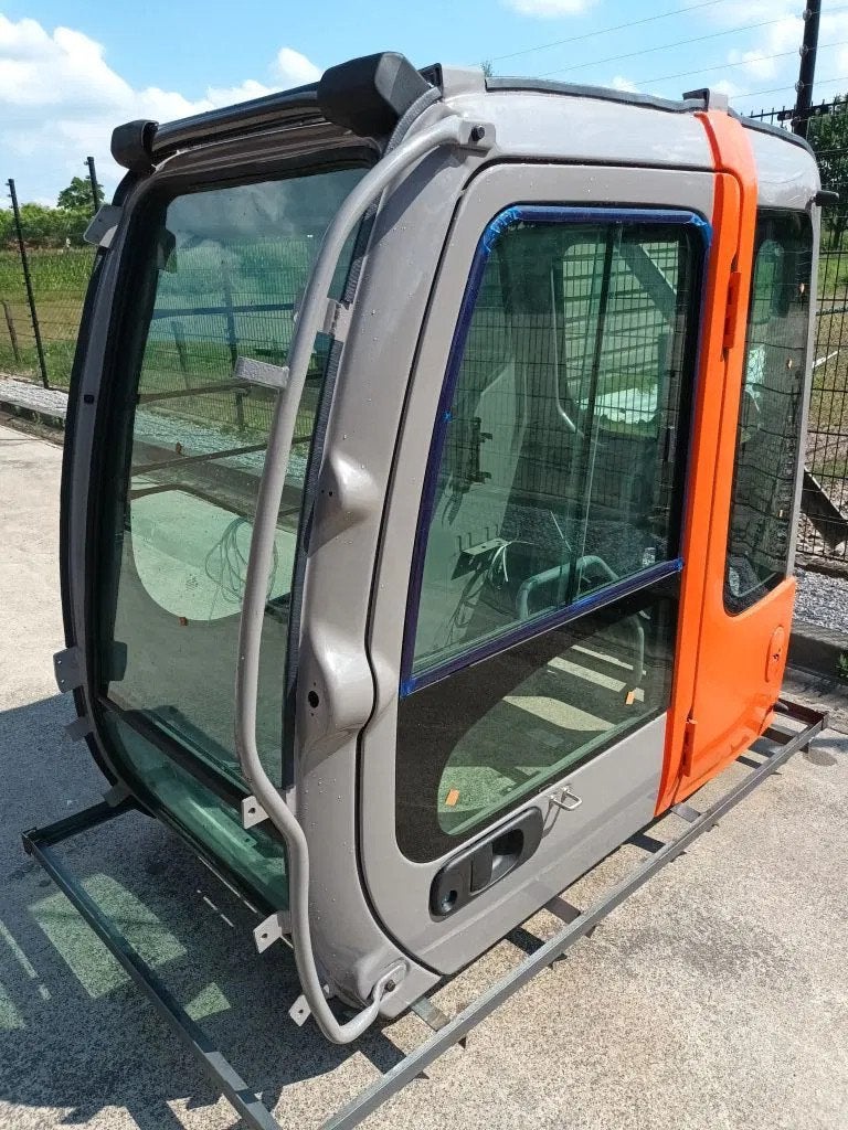 Hitachi New Unused Cab to suit hitachi ZX -1 series, Articles professionnels, Machines & Construction | Pièces