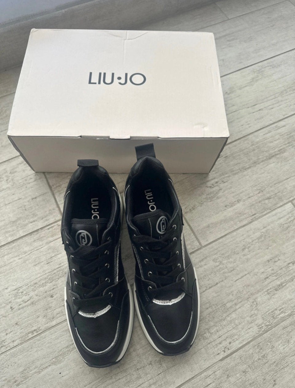Nouvelles baskets Liu Jo taille 38, Neuf, Enlèvement ou Envoi, Sneakers et Baskets, Noir