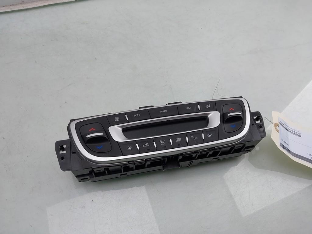 PANNEAU DE COMMANDE CHAUFFAGE CLIMATISATION (|275100007R|275, Renault, Utilisé, Peter-Huppertz-Straße 5
51063  Köln, DE, Dialog.deutschland@renault.de