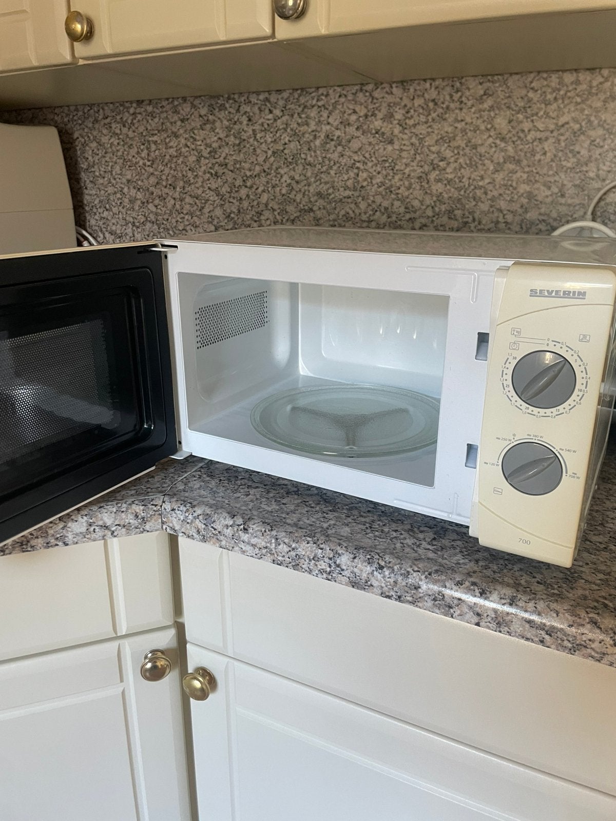Magnetron 700w in goede staat, Ophalen, Zo goed als nieuw