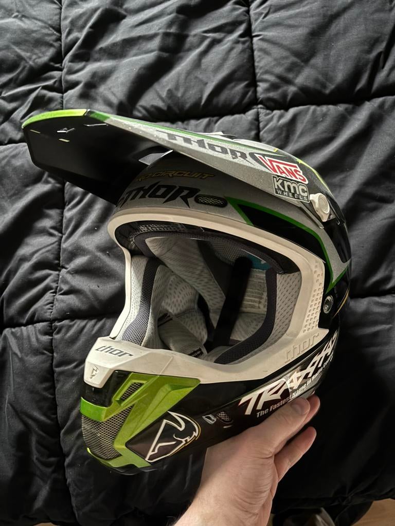 Thor monster energy pro circuit medium, Motoren, Ophalen, Tweedehands, M, Offroadhelm
